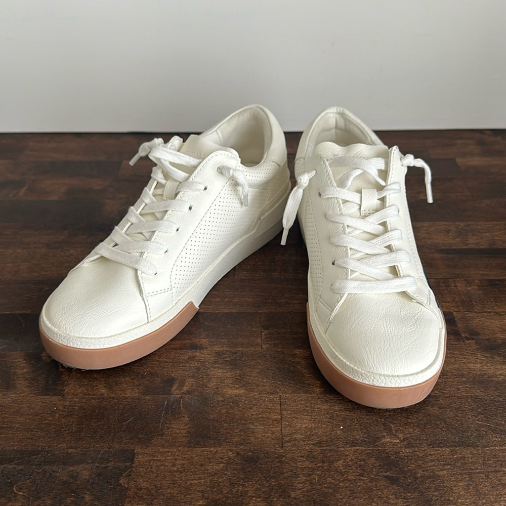 Dolce Vita elevated sneaker 🌻worn twice!🌻